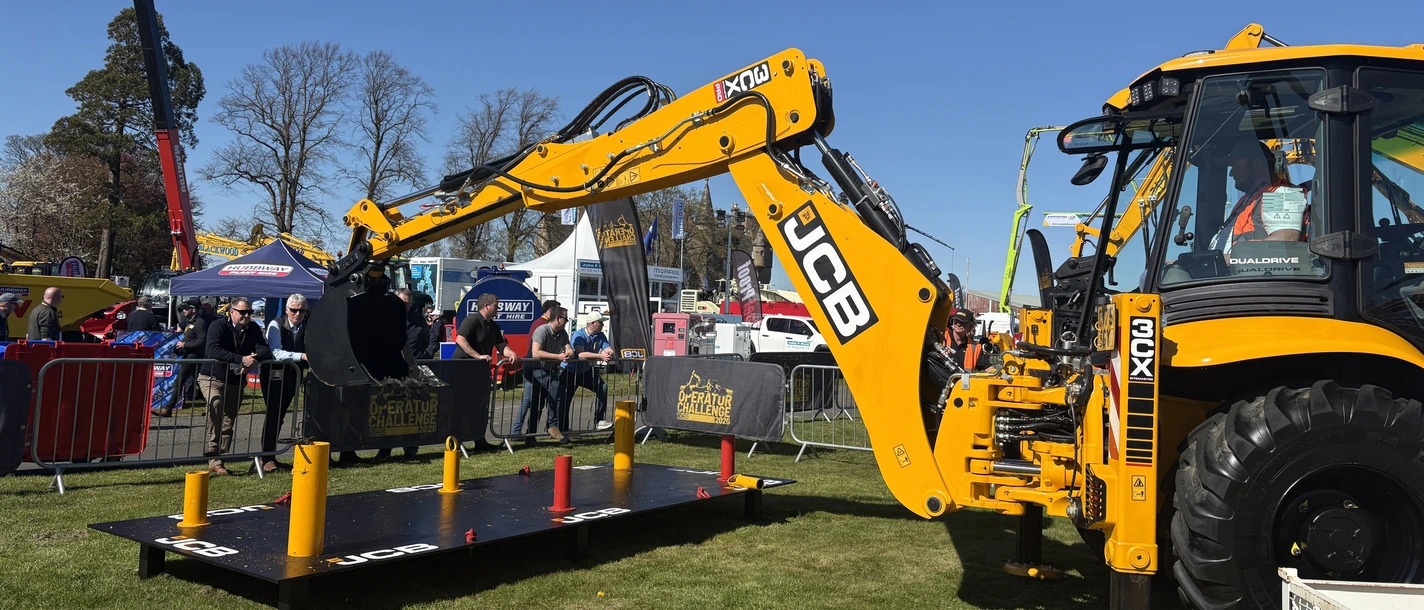 Heat 3 operator challenge Holt JCB