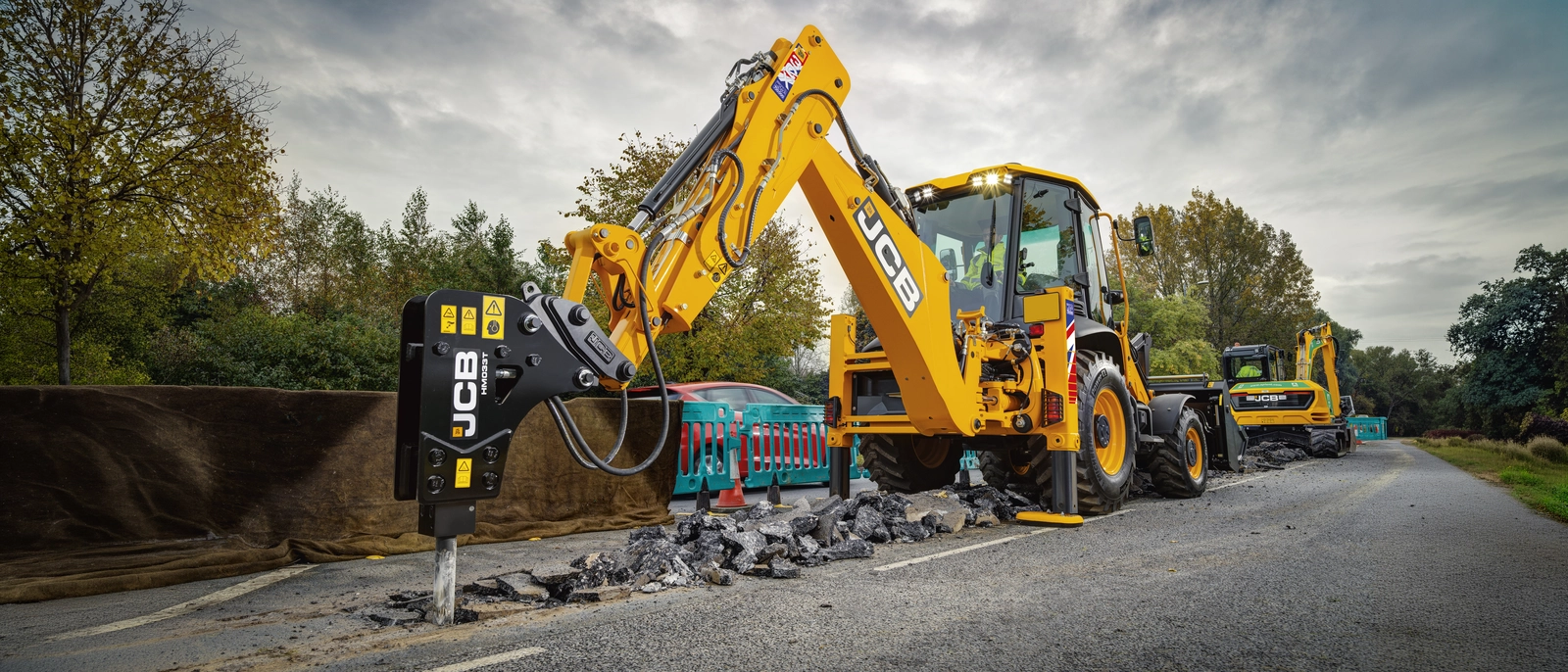 3CX Backhoe Loader with a Contract Breaker