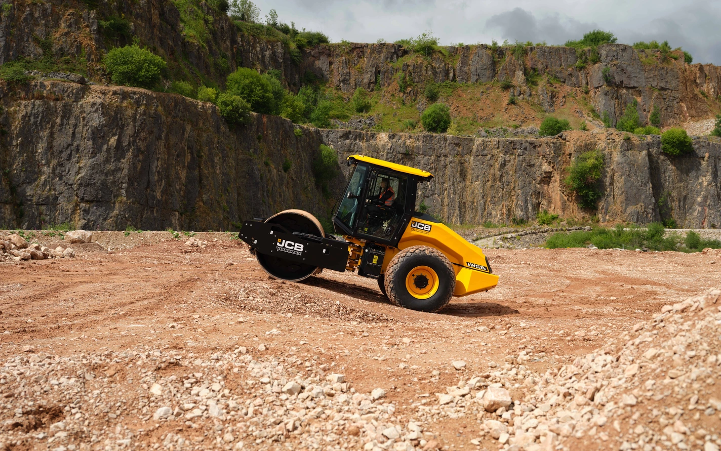 VM128D Single Drum Soil Compactor