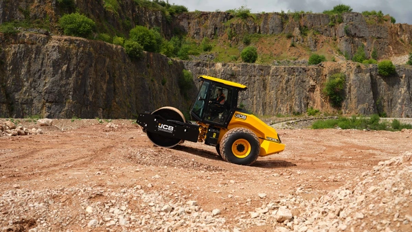 VM128D Single Drum Soil Compactor