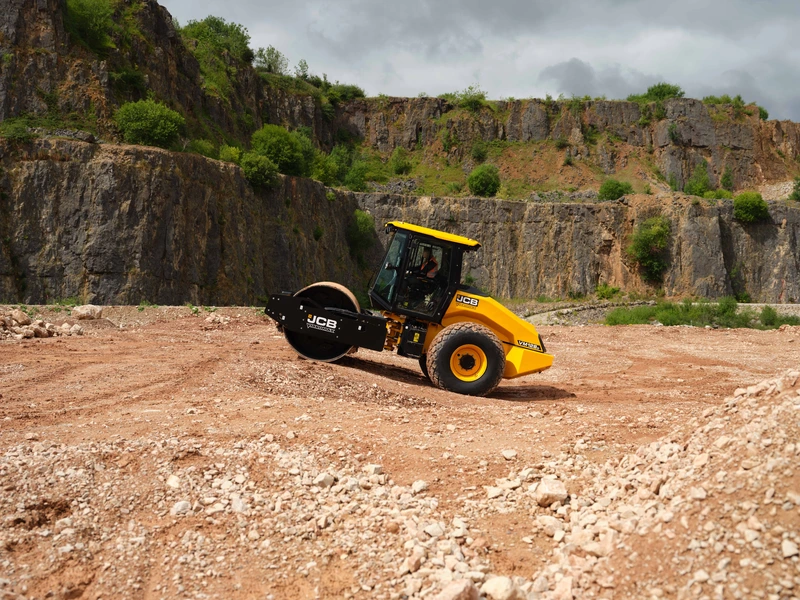 VM128D Single Drum Soil Compactor