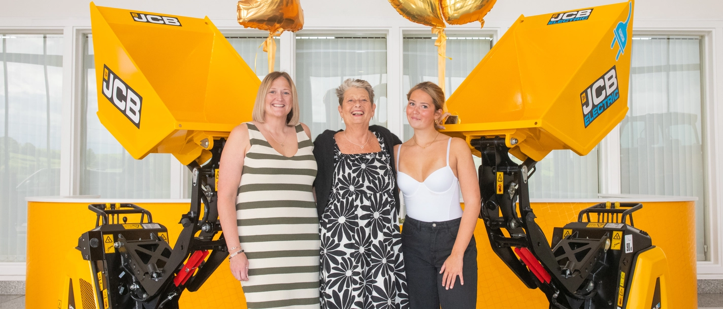 Janet Matthews (centre) is flanked by daughter Jenny Lowe and granddaughter Maisie-2