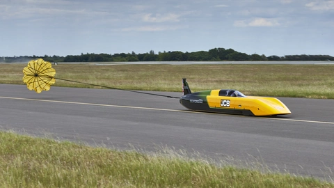 JCB Hydromax Testing at RAF Wittering with parachute