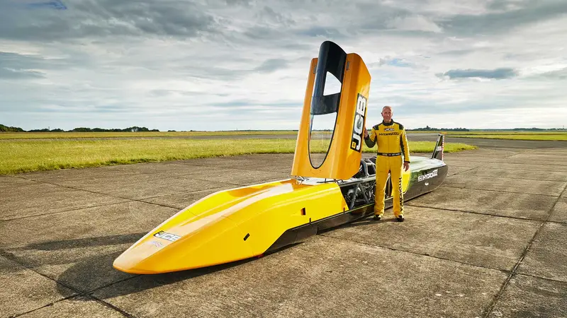 JCB Hydromax with driver Wing Commander Andy Green OBE at RAF Wittering 21x9