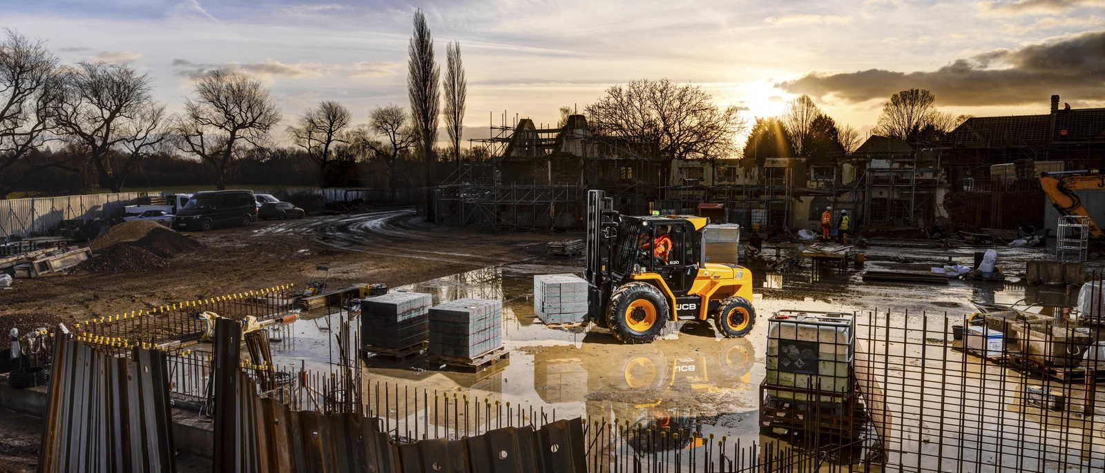 930 RTFL Rough Terrain Forklift Stage V Application