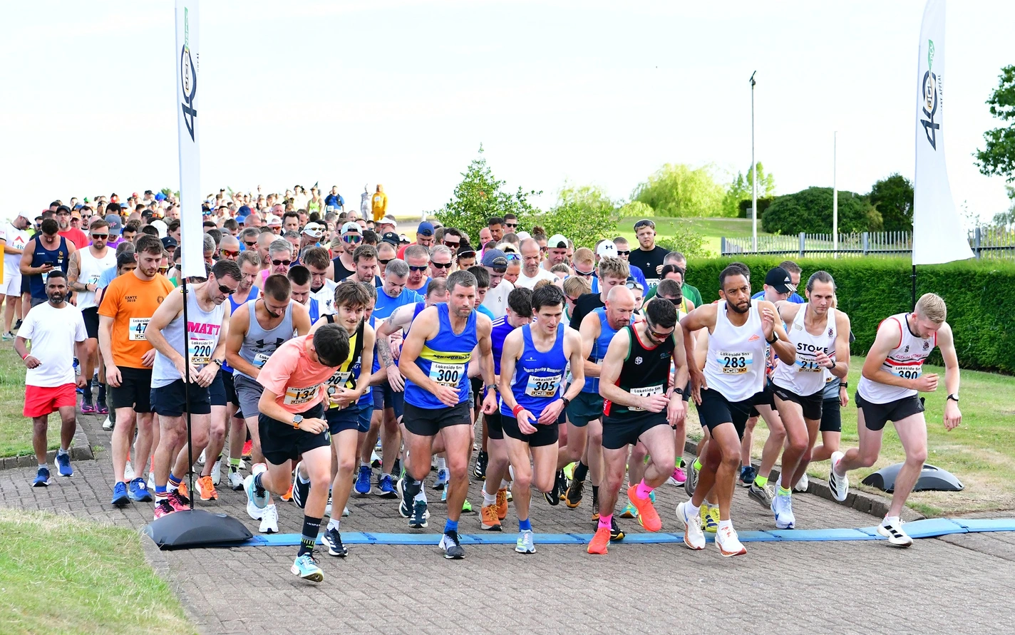 Hundreds of runners are expected at the 2026 JCB Lakeside 5