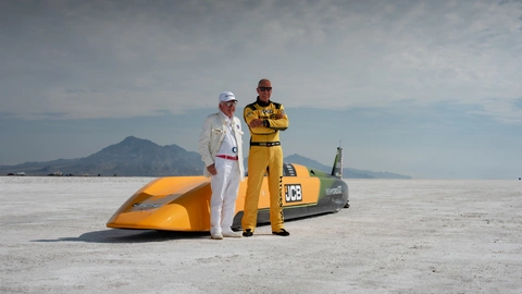 Lord Bamford, presidente de JCB, y Andy Green, OBE, conductor de la JCB Hydromax
