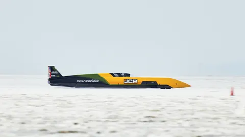JCB Hydromax: 406.320 mph, récord mundial de velocidad en tierra de la FIA