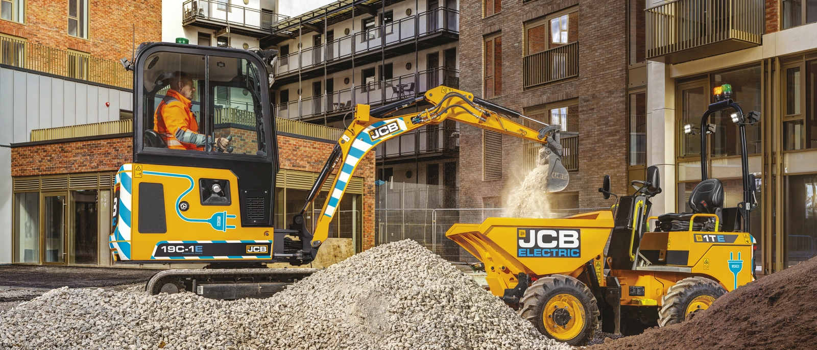 19C-1E Mini Excavator - Electric Long Range - Unloading Material Into Site Dumper 