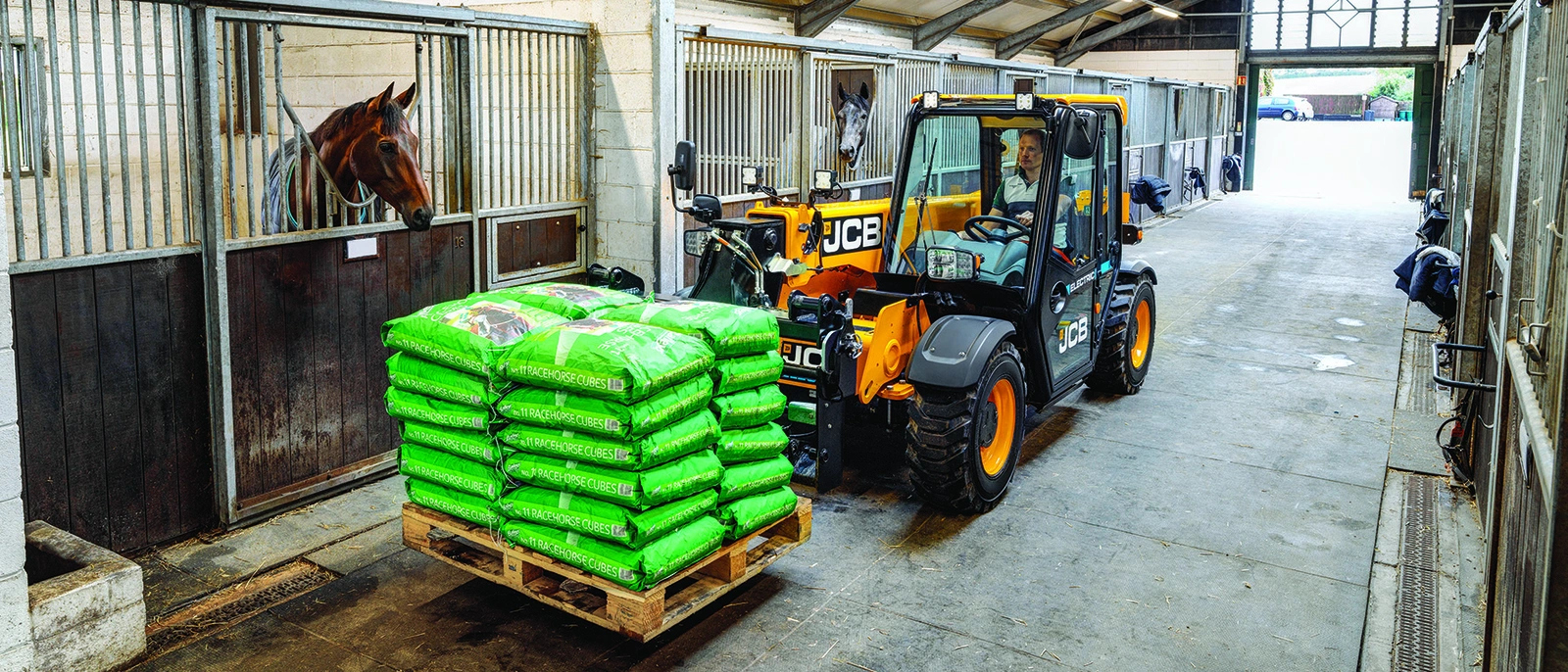 525-60E Electric Telescopic Handler