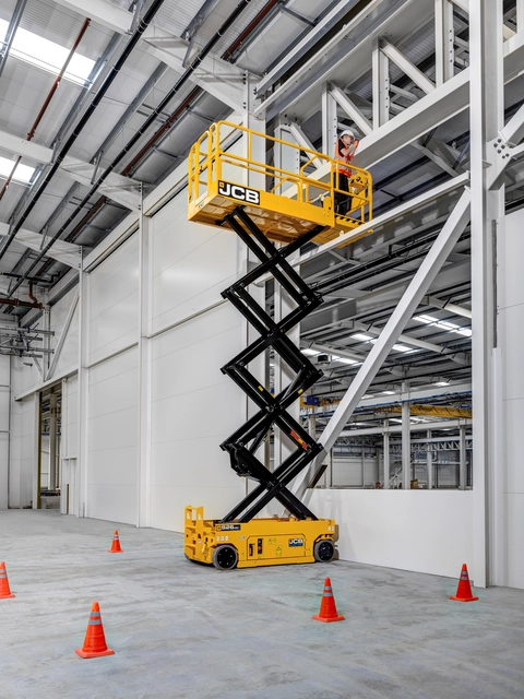 S2646E Electric Drive Scissor Lift in Construction Application