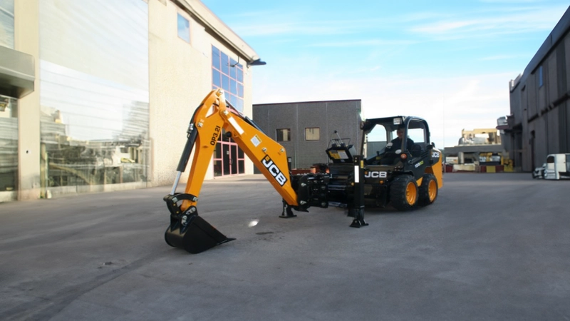 EN-IN-Backhoe Attachment – Skid Steer Loader