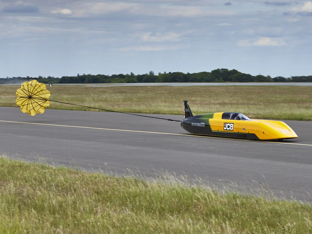 JCB Hydromax Testing at RAF Wittering with parachute 